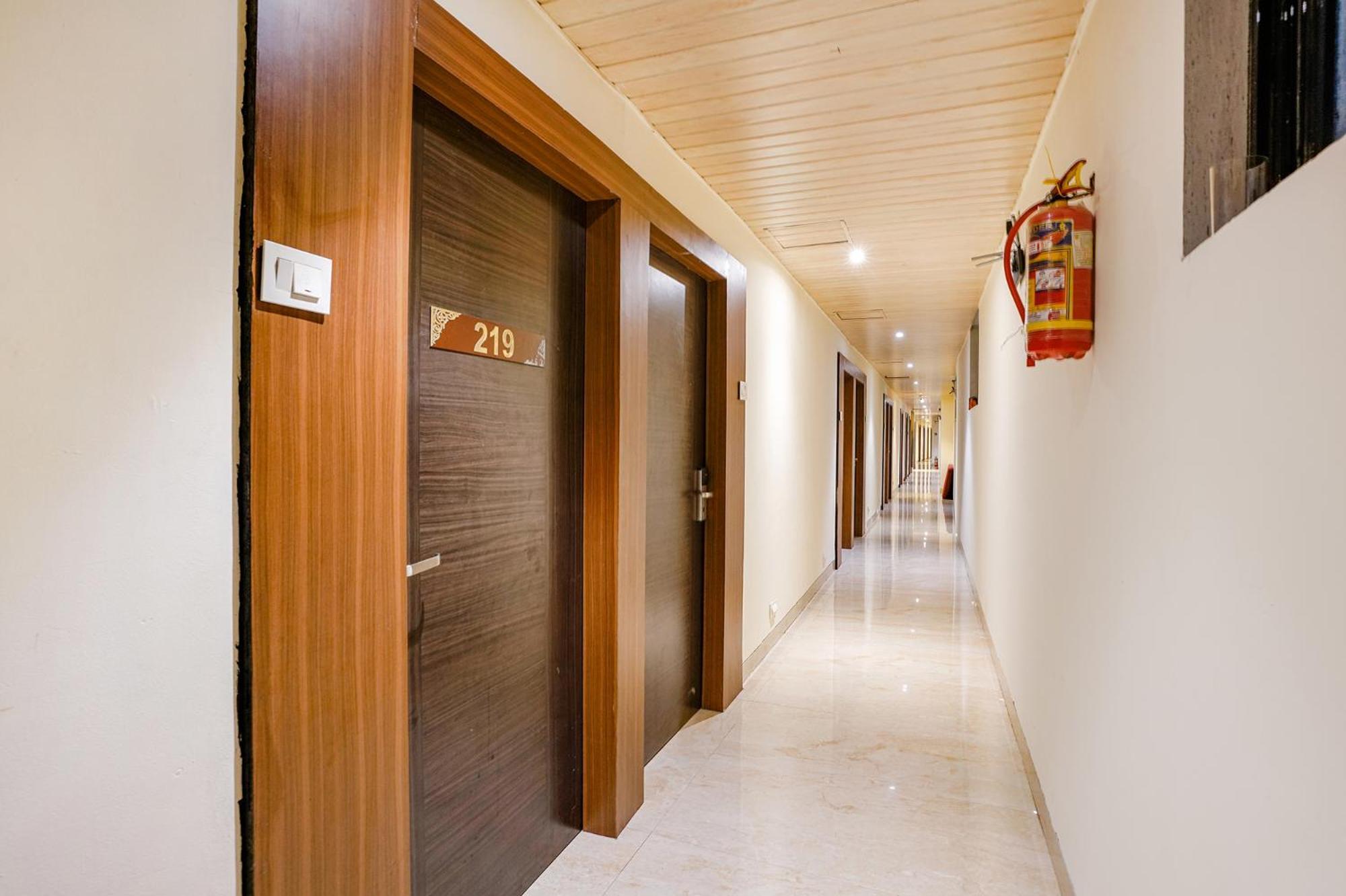 מומביי Fabexpress Embassy Suites - Nr Bkc מראה חיצוני תמונה